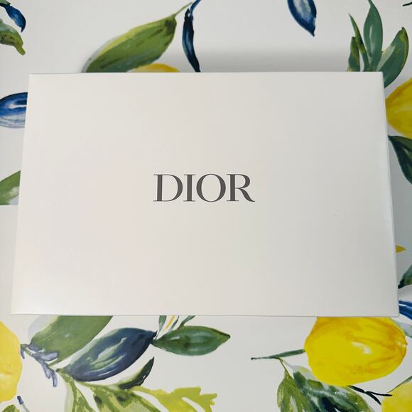 DIOR NEW Pink Clutch Cosmetic Beauty Bag with Silver "CD" Christian Dior - Picture 11 of 12